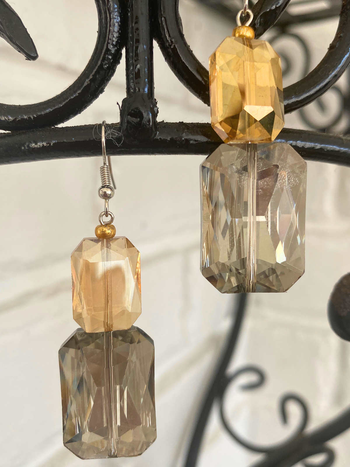 Square Grey and Yellow Crystals