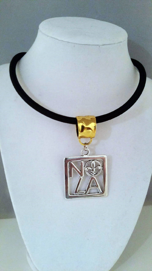 New Orleans Symbol Necklace (Gold Bail)